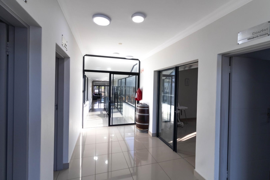 7 Bedroom Property for Sale in Sandbaai Western Cape
